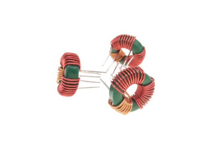 Тороидальная дроссельная катушка синфазного сигнала с ферритовым сердечником
